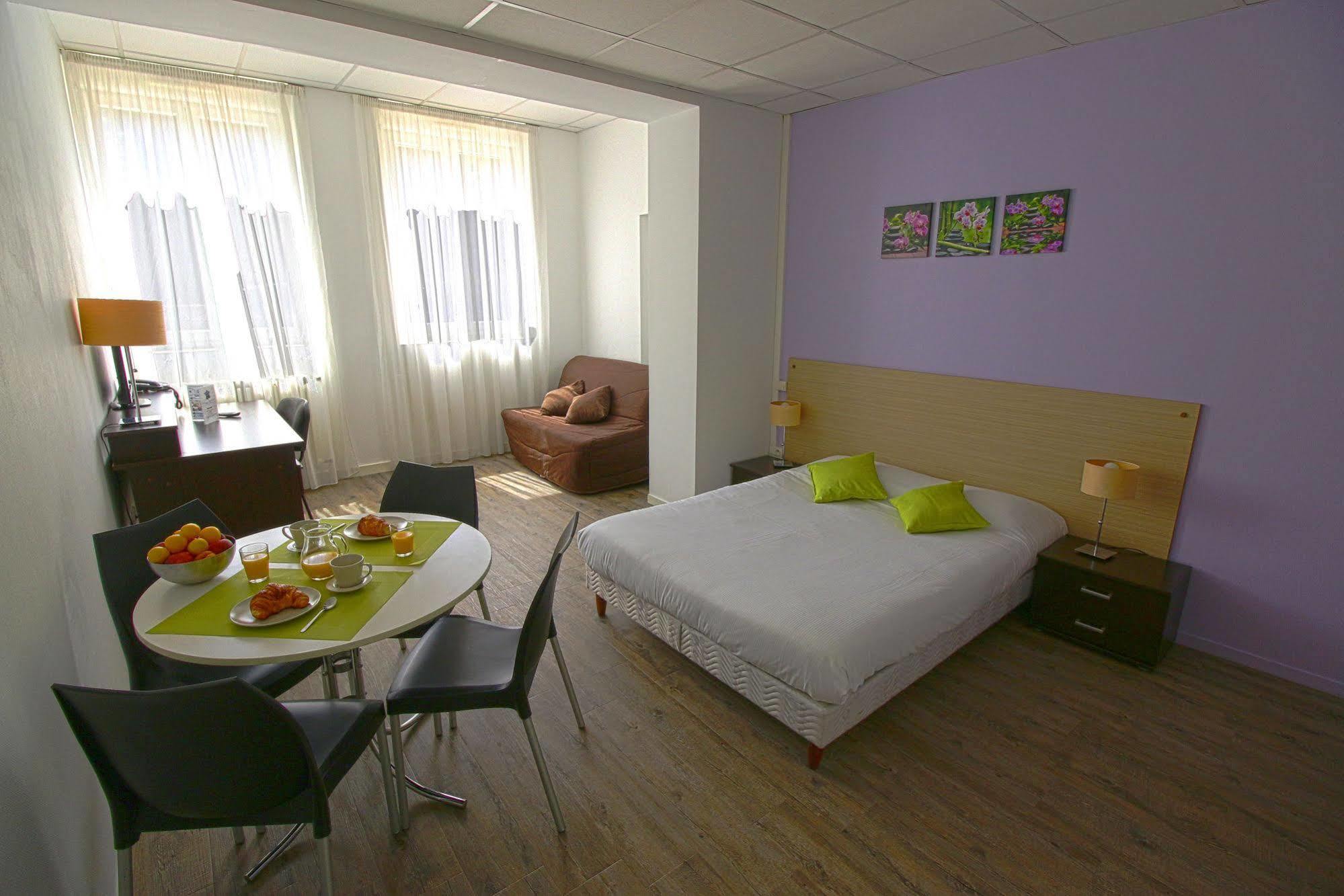 Kosy Appart'Hotels - Le Cours Moreau Mâcon Esterno foto